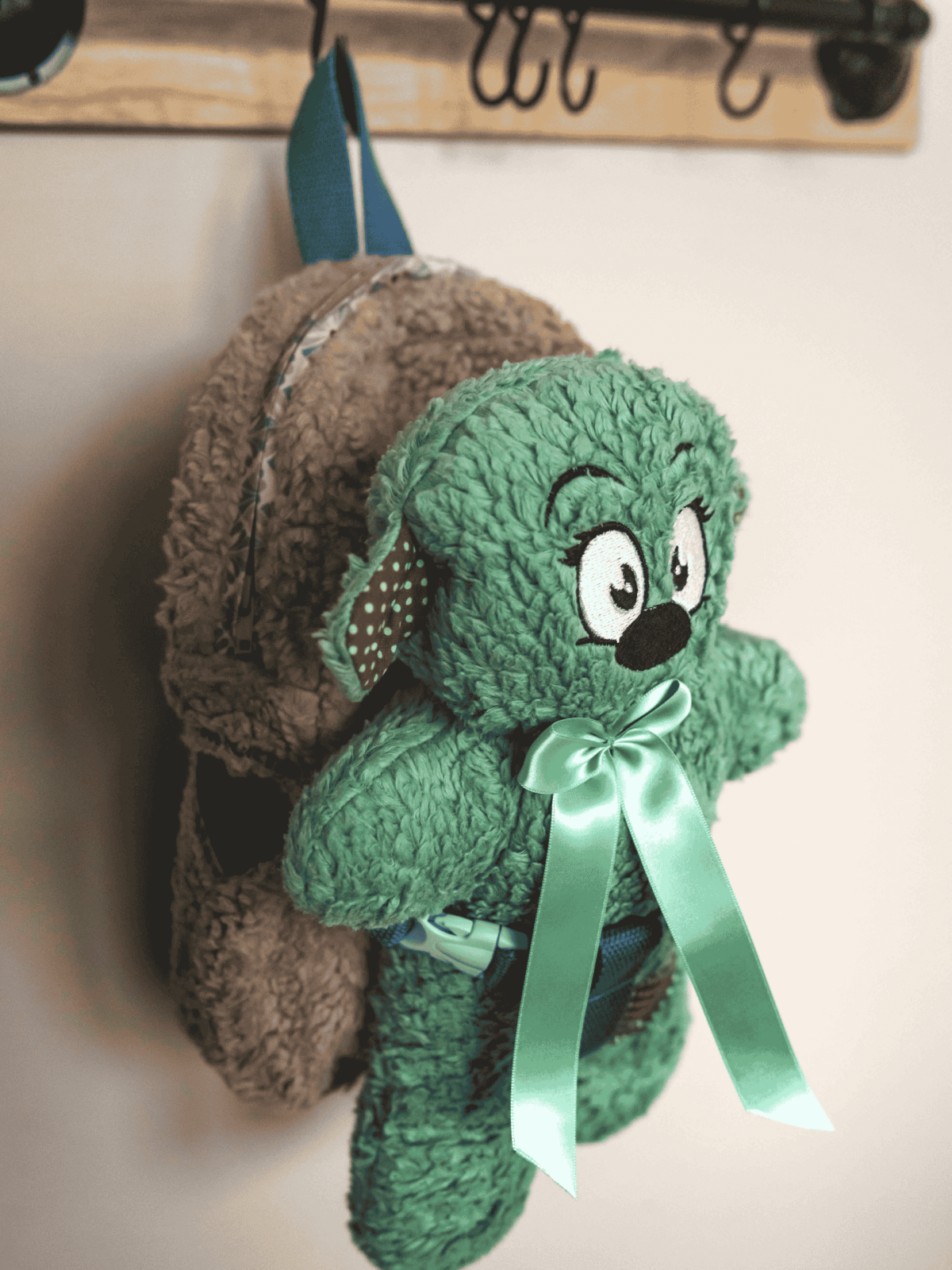 Zorgenvriendje rugzak beige . Dhoortje in de klas - Afbeelding 6