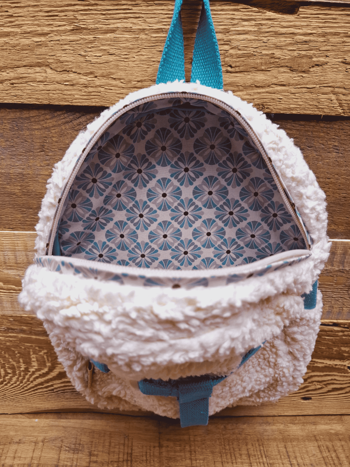 Zorgenvriendje rugzak roze Dhoortje in de klas - Afbeelding 2